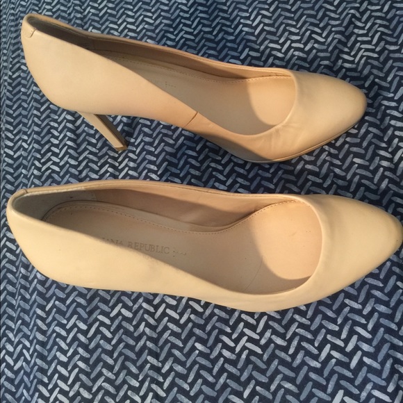 Heels - Picture 2 of 3